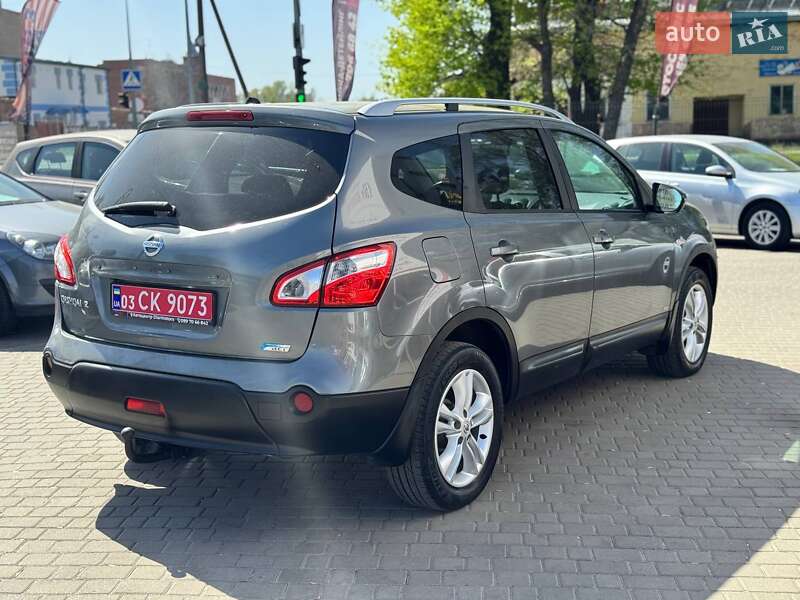 Позашляховик / Кросовер Nissan Qashqai+2 2011 в Полтаві