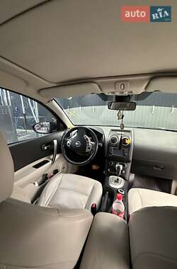 Позашляховик / Кросовер Nissan Qashqai+2 2011 в 