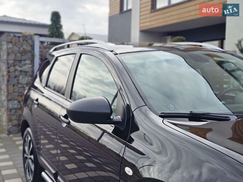 Позашляховик / Кросовер Nissan Qashqai+2 2011 в Стрию