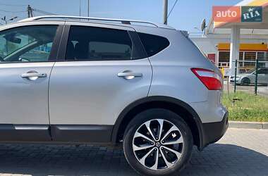 Позашляховик / Кросовер Nissan Qashqai+2 2012 в 