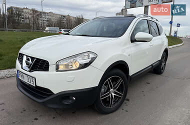 Внедорожник / Кроссовер Nissan Qashqai+2 2011 в Киеве