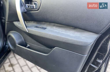 Позашляховик / Кросовер Nissan Qashqai+2 2009 в 