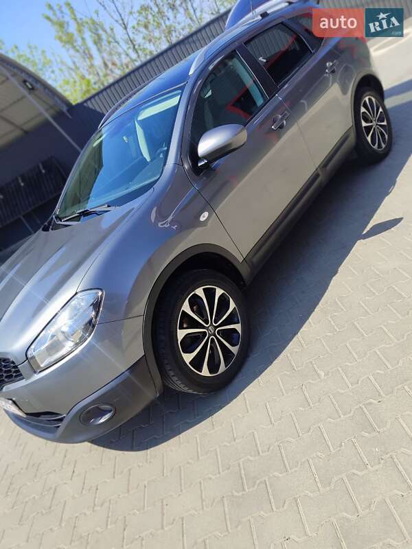 Внедорожник / Кроссовер Nissan Qashqai+2 2011 в Глыбокой