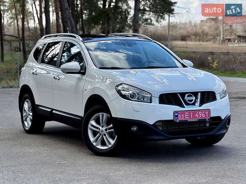 Внедорожник / Кроссовер Nissan Qashqai+2 2010 в 
