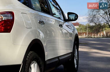 Внедорожник / Кроссовер Nissan Qashqai+2 2010 в 