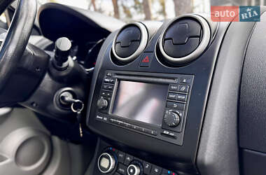 Внедорожник / Кроссовер Nissan Qashqai+2 2010 в 