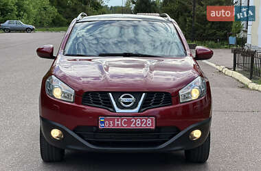 Позашляховик / Кросовер Nissan Qashqai+2 2011 в 