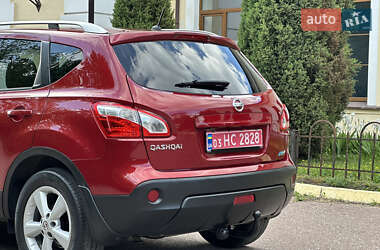 Позашляховик / Кросовер Nissan Qashqai+2 2011 в 