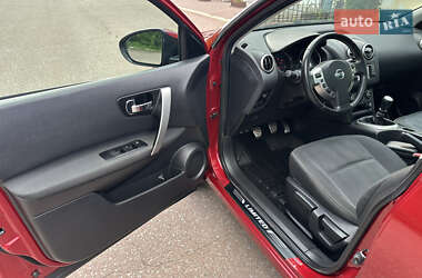 Позашляховик / Кросовер Nissan Qashqai+2 2011 в 