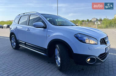 Позашляховик / Кросовер Nissan Qashqai+2 2010 в 