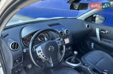 Позашляховик / Кросовер Nissan Qashqai+2 2010 в 