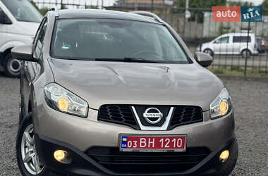 Внедорожник / Кроссовер Nissan Qashqai+2 2011 в 