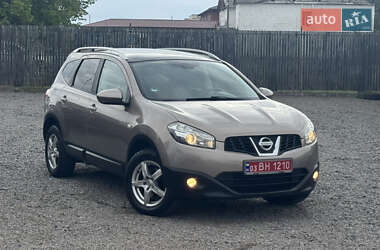 Внедорожник / Кроссовер Nissan Qashqai+2 2011 в 