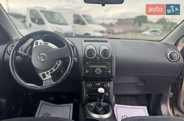 Внедорожник / Кроссовер Nissan Qashqai+2 2011 в 