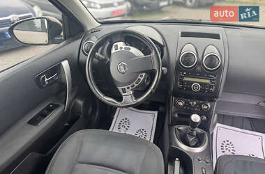 Внедорожник / Кроссовер Nissan Qashqai+2 2011 в 