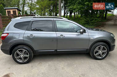 Позашляховик / Кросовер Nissan Qashqai+2 2013 в 