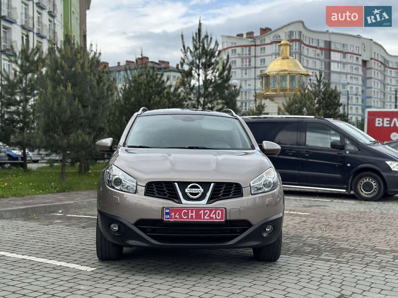 Внедорожник / Кроссовер Nissan Qashqai+2 2010 в Ивано-Франковске