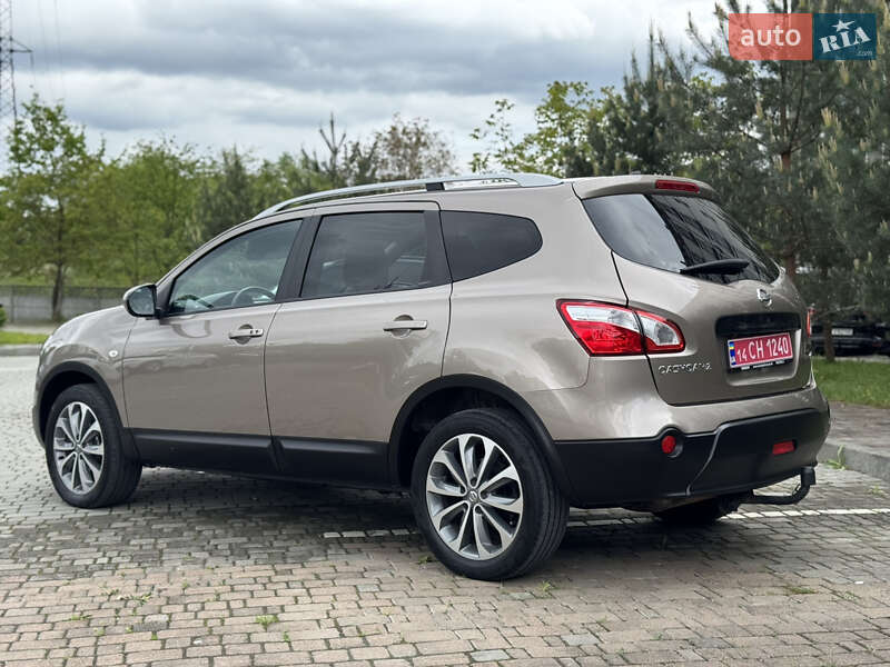 Внедорожник / Кроссовер Nissan Qashqai+2 2010 в Ивано-Франковске