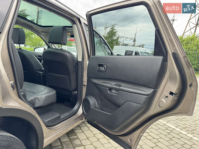 Внедорожник / Кроссовер Nissan Qashqai+2 2010 в Ивано-Франковске