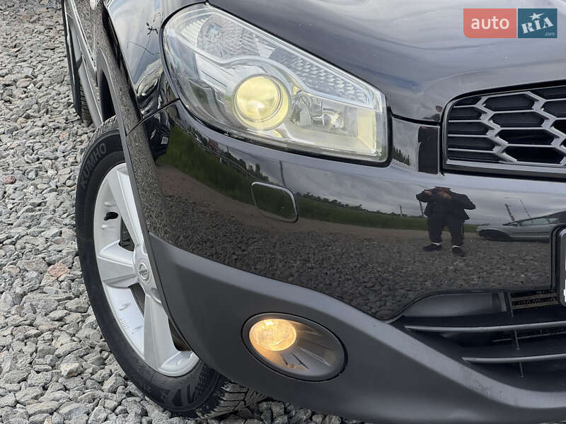 Позашляховик / Кросовер Nissan Qashqai+2 2010 в Стрию