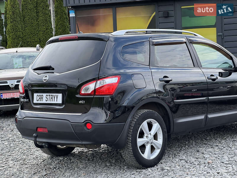 Позашляховик / Кросовер Nissan Qashqai+2 2010 в Стрию