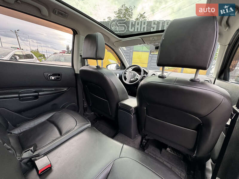 Позашляховик / Кросовер Nissan Qashqai+2 2010 в Стрию