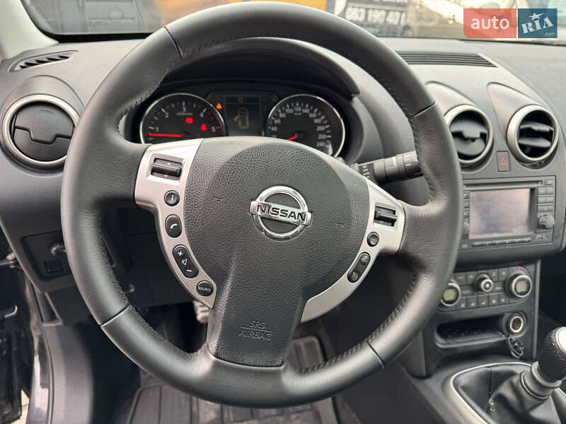 Позашляховик / Кросовер Nissan Qashqai+2 2010 в Стрию