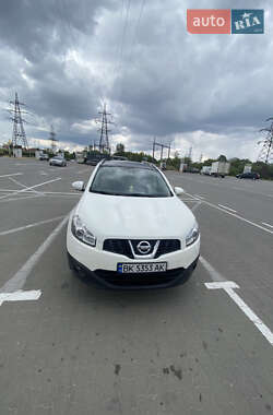 Позашляховик / Кросовер Nissan Qashqai+2 2012 в Радивиліві