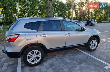 Позашляховик / Кросовер Nissan Qashqai+2 2010 в 