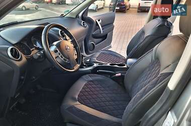 Позашляховик / Кросовер Nissan Qashqai+2 2010 в 