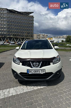 Позашляховик / Кросовер Nissan Qashqai+2 2013 в Львові