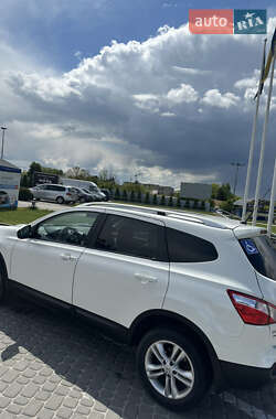 Позашляховик / Кросовер Nissan Qashqai+2 2013 в 