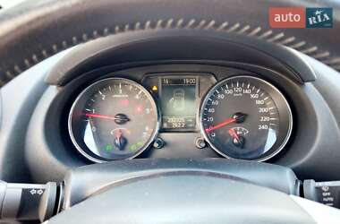 Позашляховик / Кросовер Nissan Qashqai+2 2011 в 