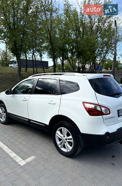 Позашляховик / Кросовер Nissan Qashqai+2 2012 в 