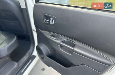 Позашляховик / Кросовер Nissan Qashqai+2 2012 в 