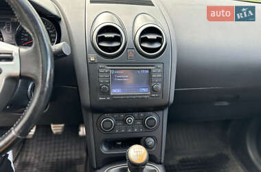 Позашляховик / Кросовер Nissan Qashqai+2 2012 в 