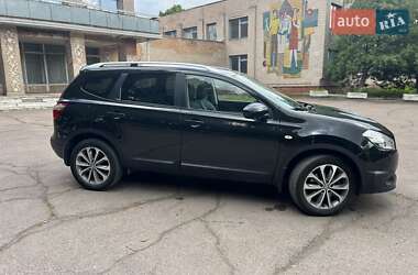 Внедорожник / Кроссовер Nissan Qashqai+2 2012 в 