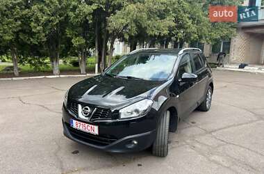 Внедорожник / Кроссовер Nissan Qashqai+2 2012 в 