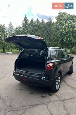 Внедорожник / Кроссовер Nissan Qashqai+2 2012 в 