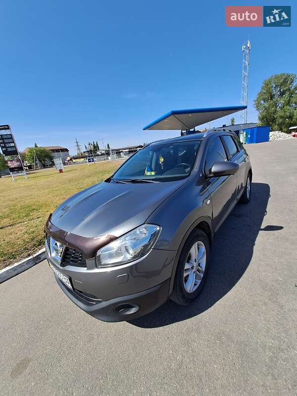 Внедорожник / Кроссовер Nissan Qashqai+2 2011 в Кременчуге