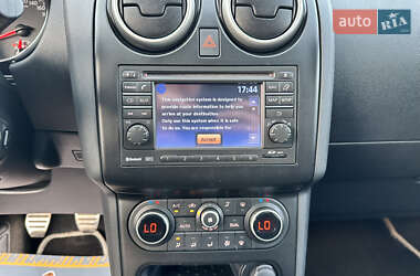 Позашляховик / Кросовер Nissan Qashqai+2 2011 в 