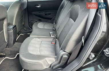 Позашляховик / Кросовер Nissan Qashqai+2 2011 в 