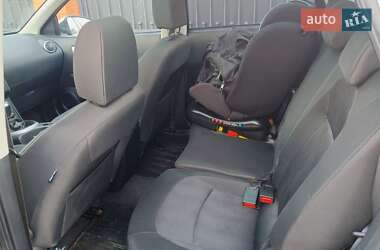 Внедорожник / Кроссовер Nissan Qashqai+2 2011 в 