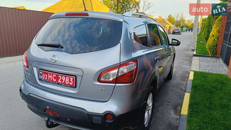 Внедорожник / Кроссовер Nissan Qashqai+2 2011 в Александрие