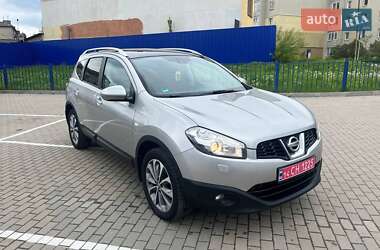 Позашляховик / Кросовер Nissan Qashqai+2 2011 в Івано-Франківську