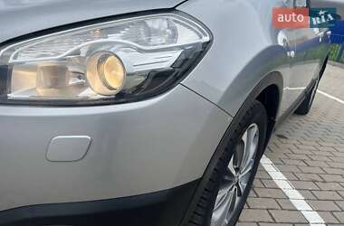 Позашляховик / Кросовер Nissan Qashqai+2 2011 в 