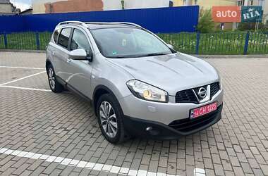 Позашляховик / Кросовер Nissan Qashqai+2 2011 в 