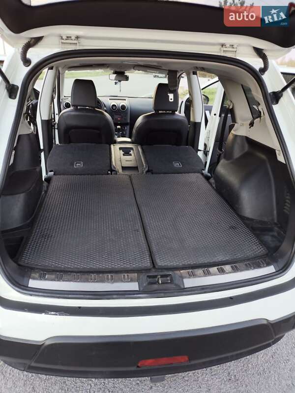 Внедорожник / Кроссовер Nissan Qashqai+2 2013 в Звягеле