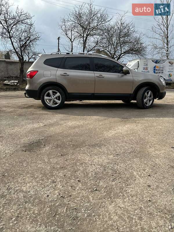 Внедорожник / Кроссовер Nissan Qashqai+2 2009 в Тернополе
