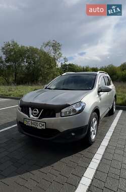 Позашляховик / Кросовер Nissan Qashqai+2 2011 в Львові